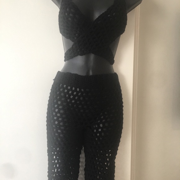 Pretty crochet outfits in all colors and styles - Picture 7 of 8